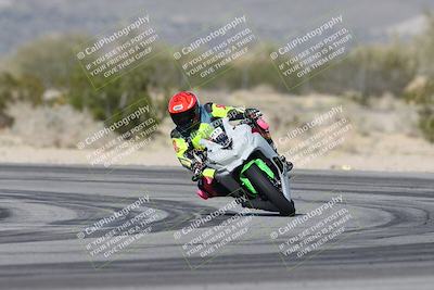 media/Jan-15-2026-Racers Edge (Thu) [[dfebeb70ab]]/3-B Group/Session 4 (Turn 5)/